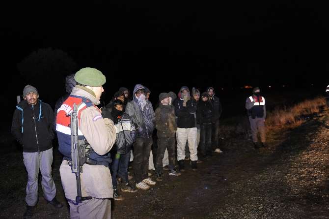 Çanakkale’de Feci Kaza: 4 Ölü, 30 Yaralı !