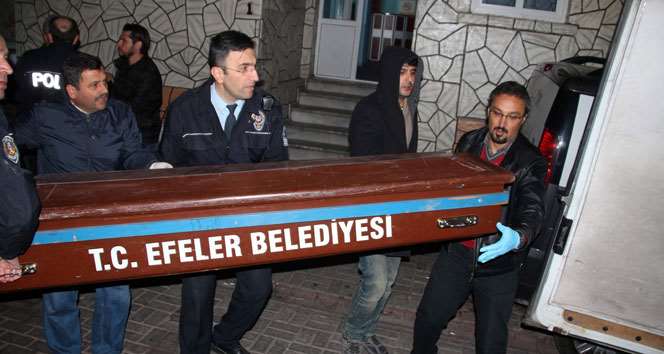 Cinnet Geçiren Baba Ailesini Katletti