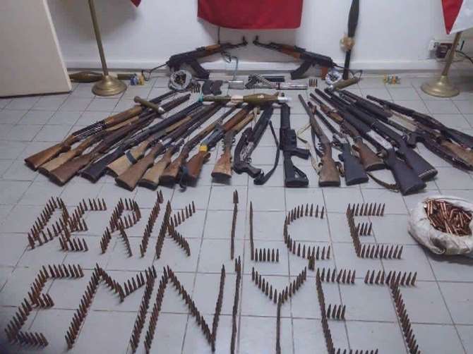Çok Sayıda Silah Ele Geçirildi
