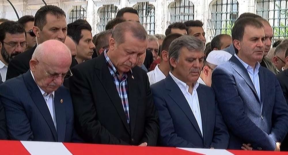 Cumhurbaşkanı Erdoğan Gözyaşlarını Tutamadı