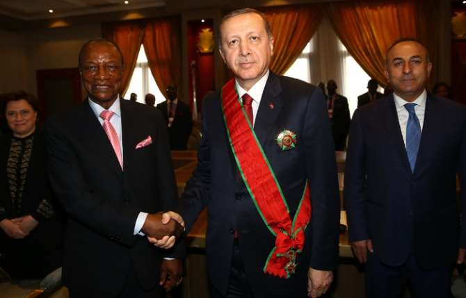 Cumhurbaşkanı Erdoğan’a ’şeref Madalyası’ Verildi