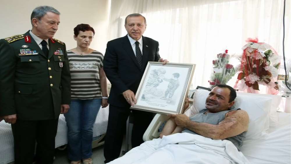 Cumhurbaşkanı O Binbaşıyı Ziyaret Etti