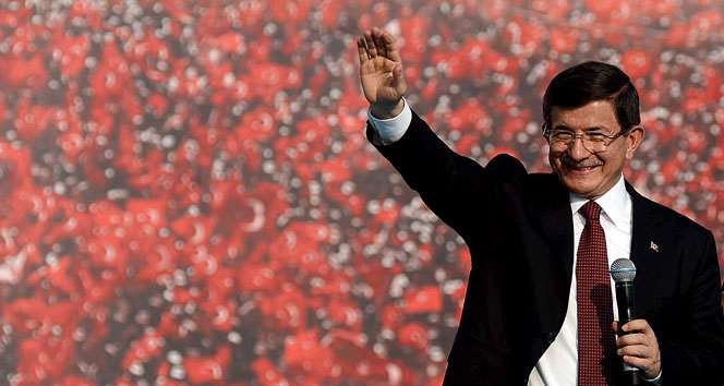 Davutoğlu Alana Helikopterle Geldi