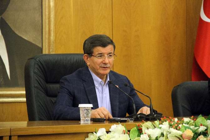 Davutoğlu Londra’da