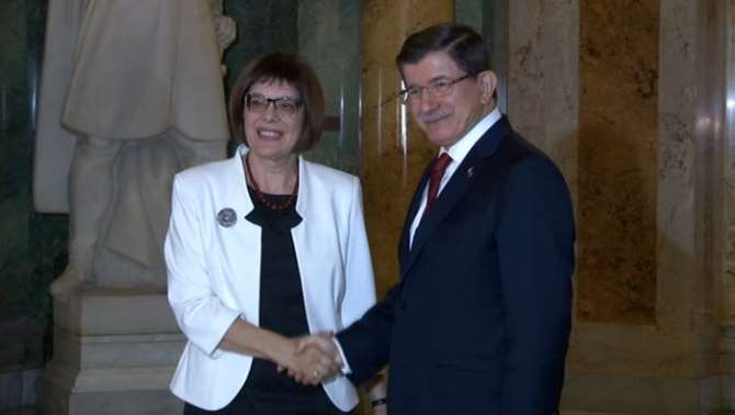 Davutoğlu Sırp Meclis Başkanıyla Görüştü