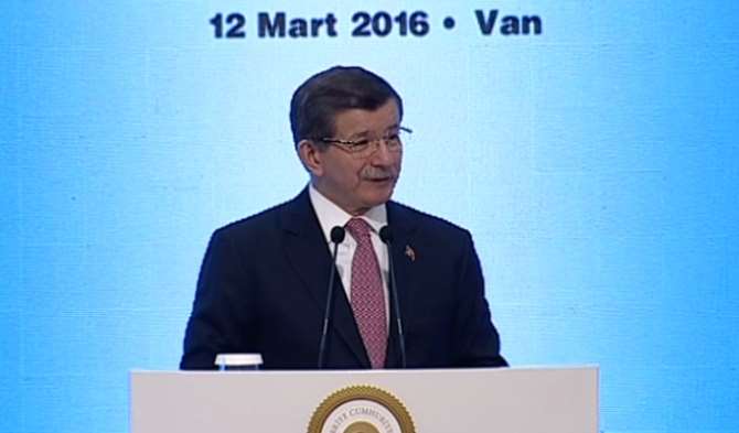 Davutoğlu’ndan Sağlık Çalışanlarına Müjde