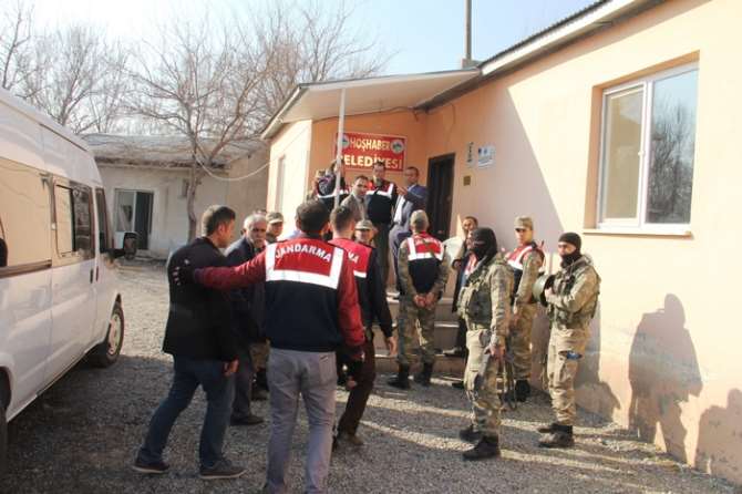 Dbp’li Belediyeye Terör Operasyonu: 13 Gözaltı