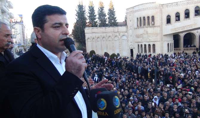 Demirtaş Hendek Söylemine Devam Etti
