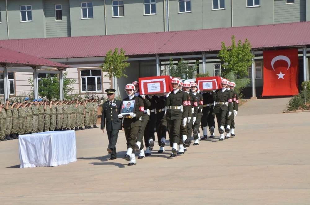 Derik Şehitleri Memleketlerine Uğurlandı