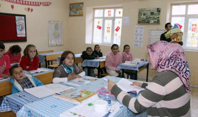 Dikkat Sınıfta Bebek Var !