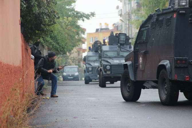 Diyarbakır’da Canlı Bomba Yakalandı