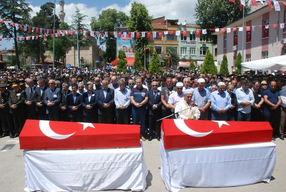 Düşen Helikopterdeki Anne Kıza Veda