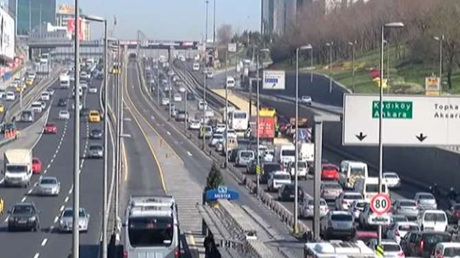 E-5’te Trafik 7 Saat Sonra Normale Döndü