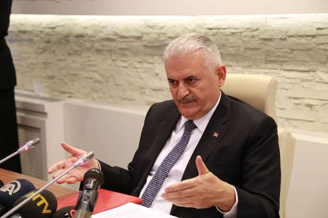 Efsane Bakan Müjdelerle Döndü