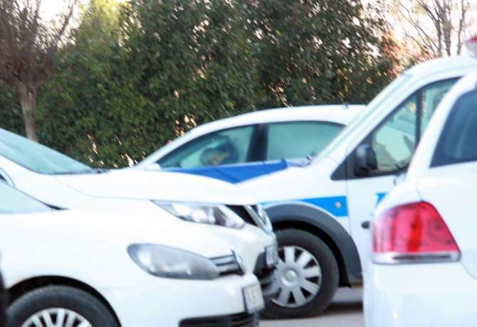 Ekmek Almaya Çıkan Polis Başından Vuruldu