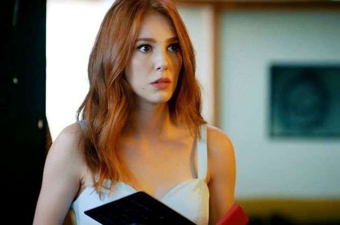 Elçin Sangu’ya Dudak Uçuklatan Teklif