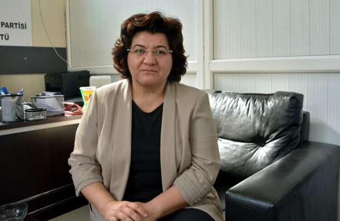 Emine Ayna’ya Göre O Açıklama Normalmiş