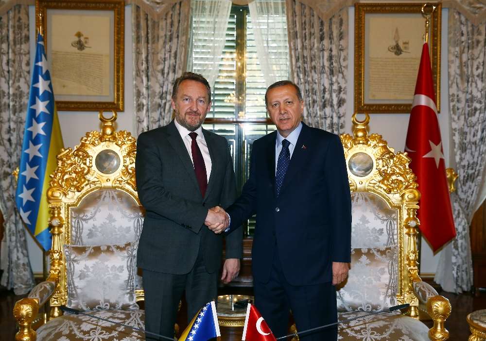 Erdoğan İzzetbegoviç’le Görüştü