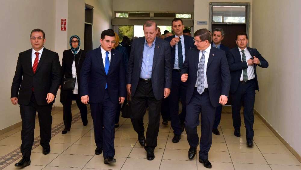 Erdoğan Ve Davutoğlu Kepez Belediyesini Ziyaret Etti