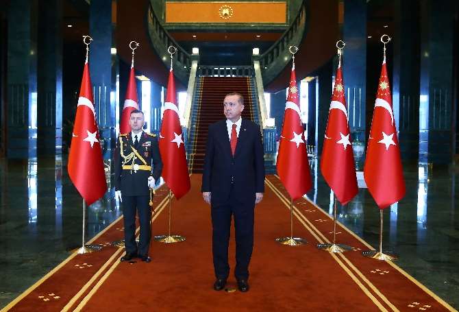 Erdoğan’a Şarkılı Sürpriz