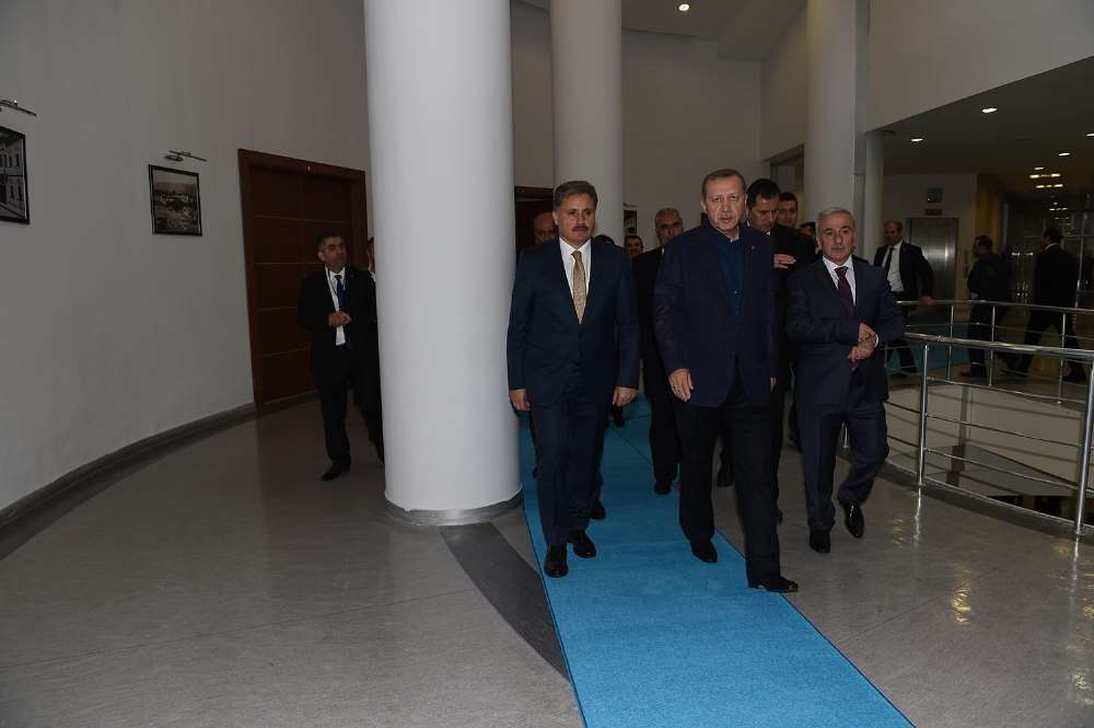 Erdoğan’dan Büyükşehir Belediyesi’ne Ziyaret