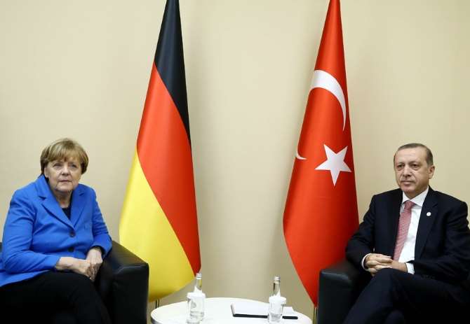 Erdoğan’dan Merkel’e Taziye Telefonu