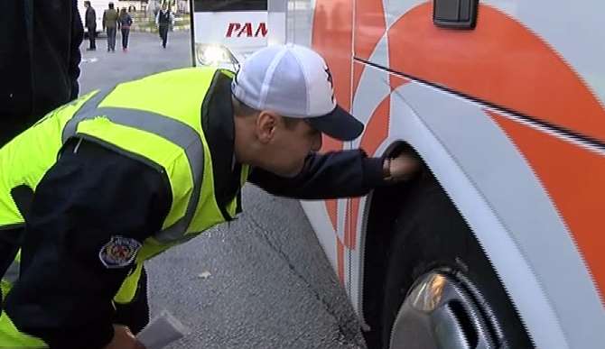 Esenler Otogarı’nda Kış Lastiği Denetimi