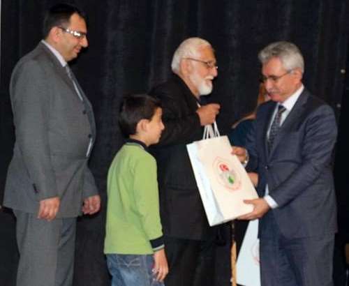 Eşini Kaybedince Kitaplara Sarıldı
