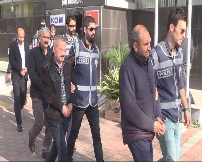Eski Belediye Başkanına Rüşvet Gözaltısı