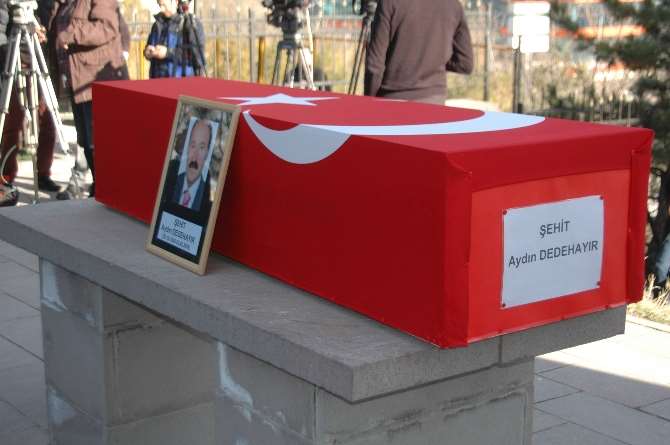 Eski Mesai Arkadaşlarını Ziyaretinde Teröre Kurban Gitti