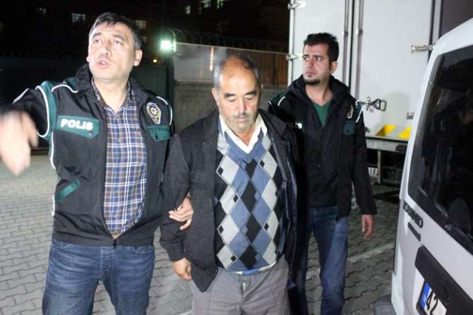 Evinden Çıkan 264 Kilo Uyuşturucuyu Yolda Bulmuş!