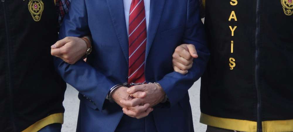 Fetö’cü 12 Polis Tutuklandı