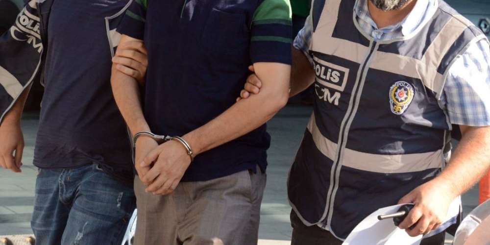 Fetö’cü Okul Müdürünün Engelli Memura ’bank Asya’ Oyunu