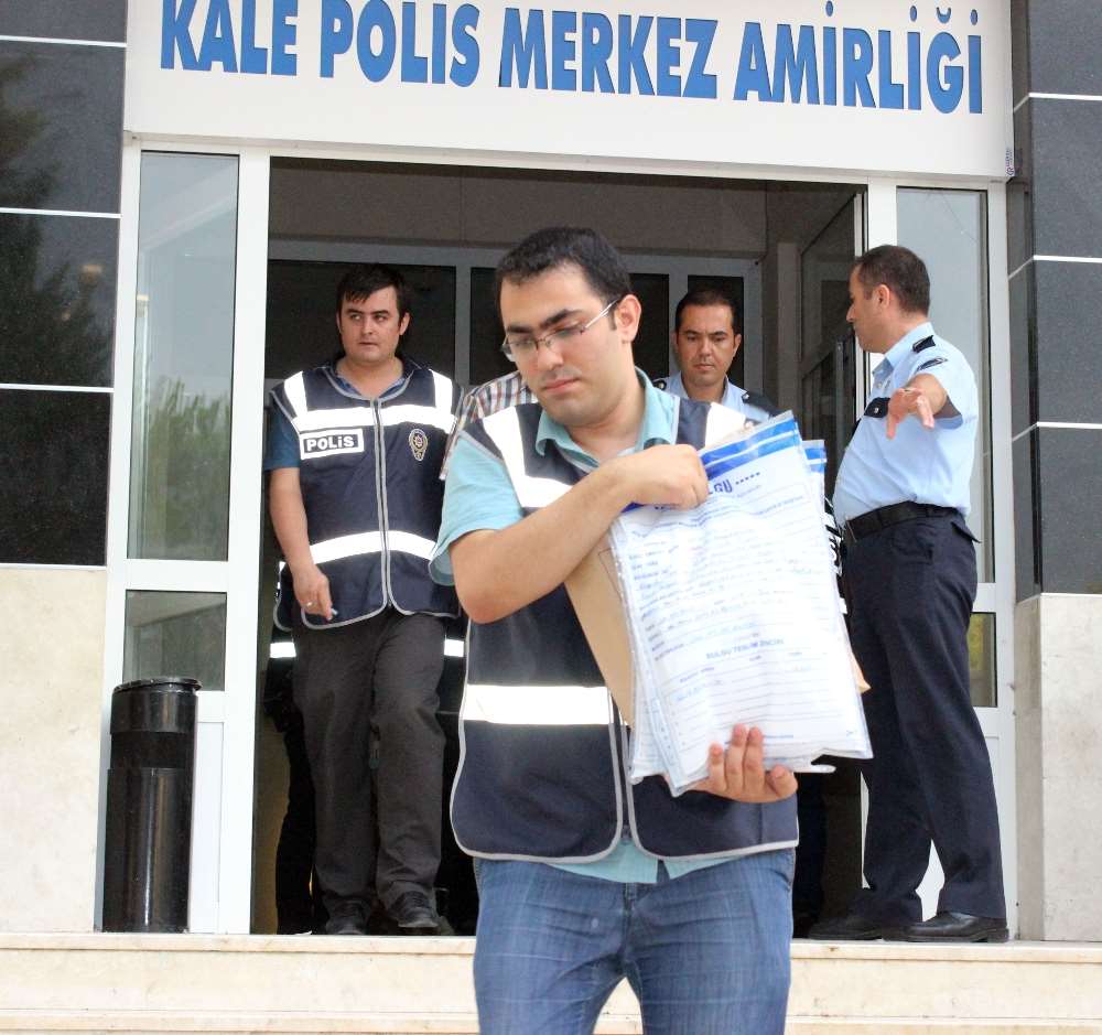 Fetö’nün Yurdundan Askeri Kamuflaj Çıktı