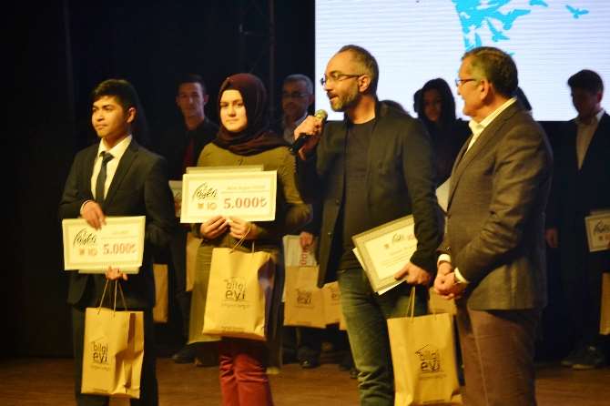 Filistinli Yazardan Duygulandıran Mesaj
