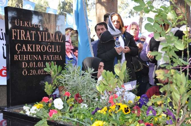 Fırat Çakıroğlu Ölümünün 1. Yılında Mezarı Başında Anıldı