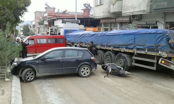 Freni Patlayan Tır Ortalığı Cehenneme Çevirdi