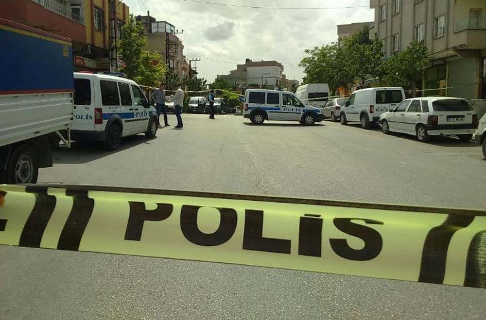 Gaziantep’teki Bir Araçta Arama Yapılıyor: 1 Gözaltı