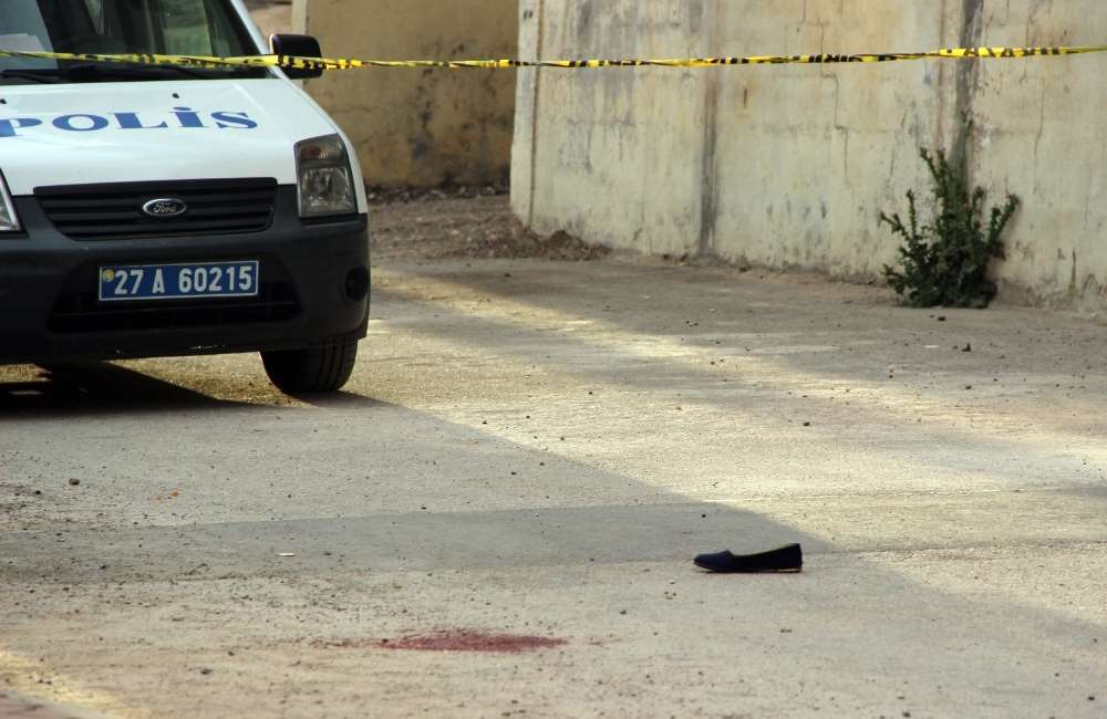 Genç Kadına Ağabey Kurşunu