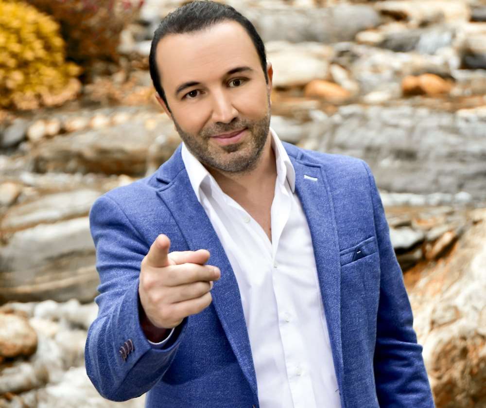 Genç Sanatçı Seninleyiz, Yanındayız Tayyip Erdoğan Dedi