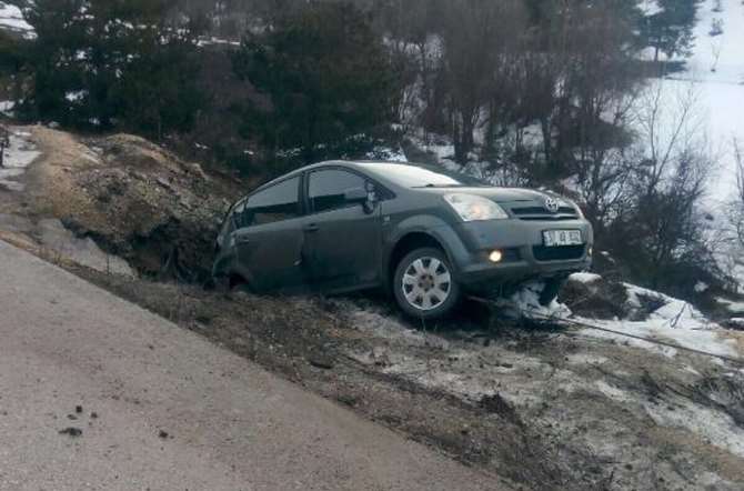 Gizli Buzlanma Beraberinde Kazayı Getirdi: 7 Yaralı