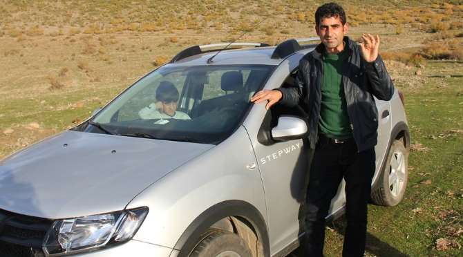 Göktaşıyla Borcunu Ödedi, Üstüne Araba Aldı !