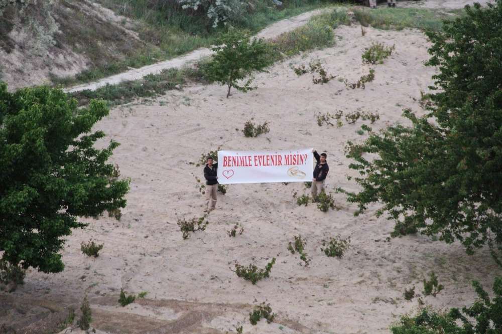 Gökyüzünde Sürpriz Evlenme Teklifi