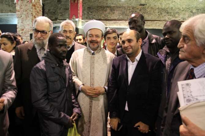 Görmez, Nijerli Yetimler İçin Hat Sergisi Açtı