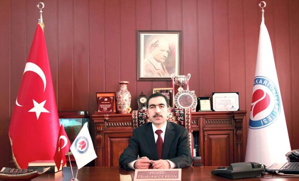 Hakkari Üniversitesi Rektörü Gözaltına Alındı