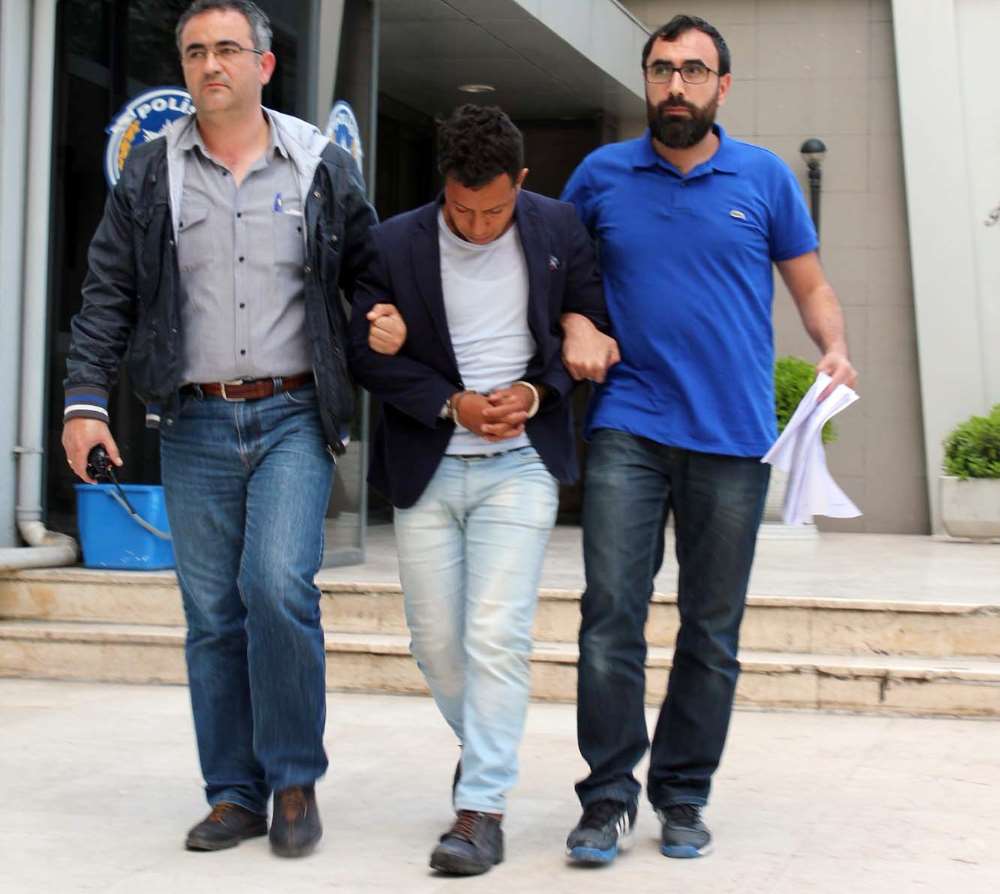 Halk Dolandırılmaktan Bıkmadı: 3 Kere De 200 Bin Tl