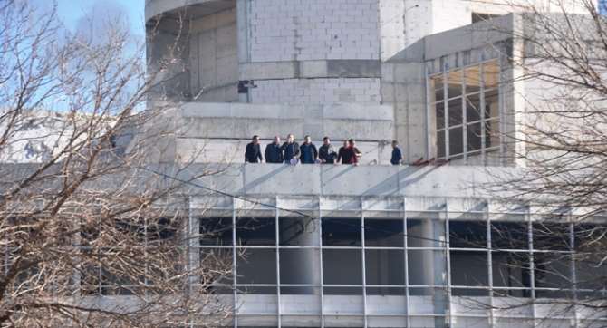 Hastane İnşaatında 12 Saatlik Eylem
