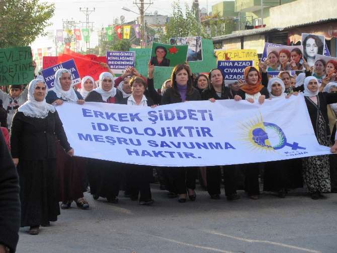 Hdp’li Beştaş Kadınlarla Yürüdü