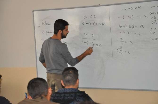 Hem Doktor Hem Öğretmen