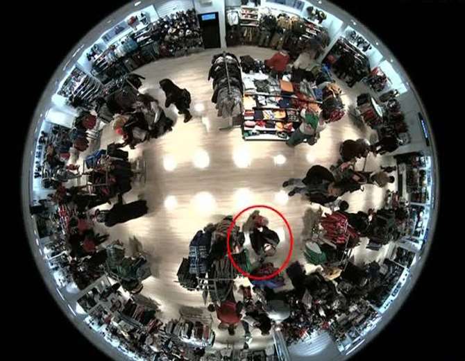 Hırsızlar Önce Kameralara Ardından Polise Yakalandı